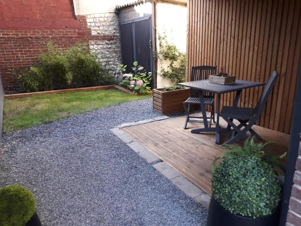 Studio avec jardin et stationnement gratuit à Rouen