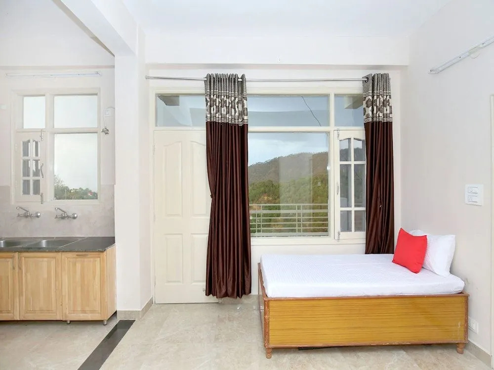 OYO 13433 Home Kasauli View 2BHK Dharampur