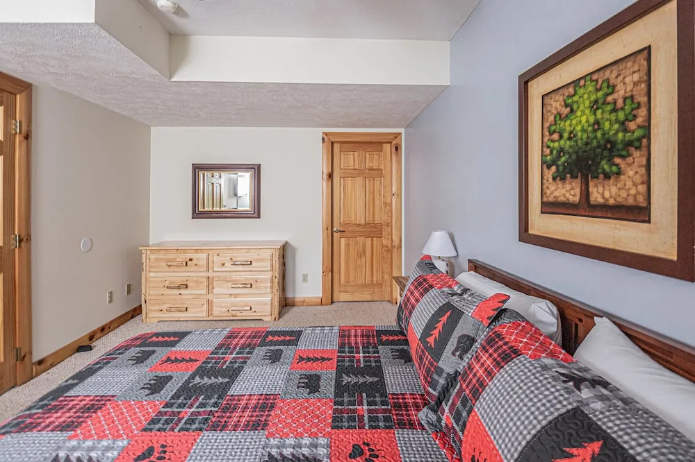 Duck Pond Lodge