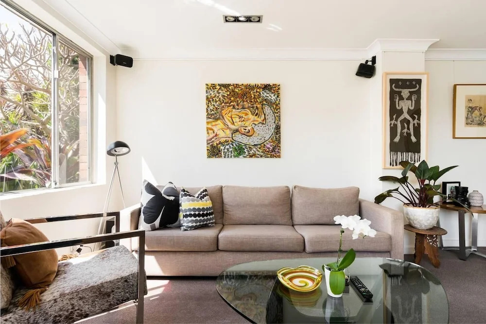 Waterfront Apartment Brimming With Inspirational Artwork