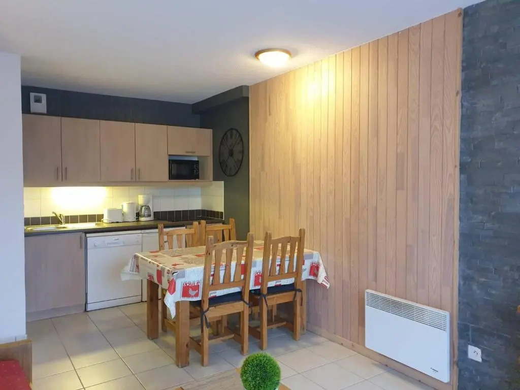 Appartement Les Orres, 2 pièces, 4 personnes - FR-1-322-432