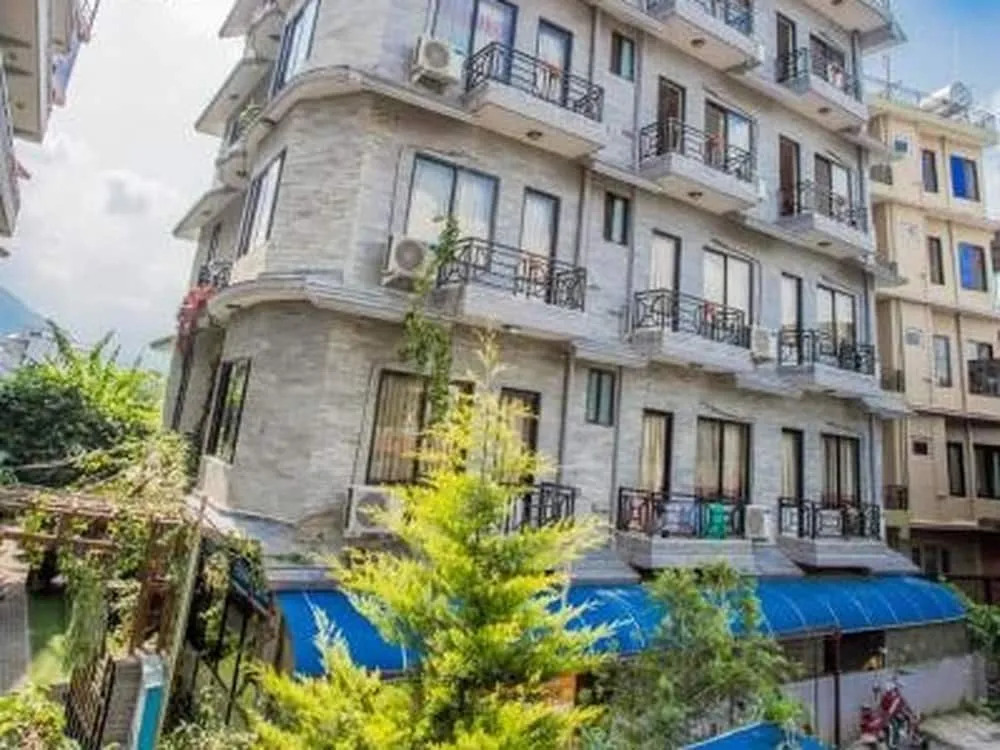 Silver Sky Hotel