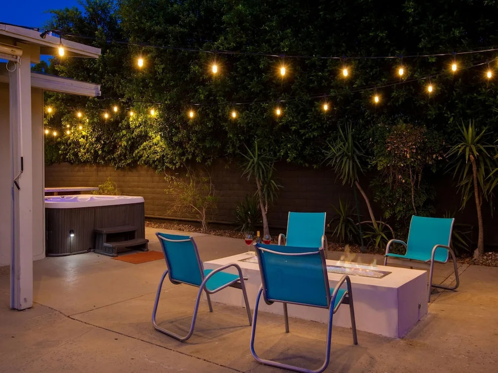 Palm Springs Pool Pad