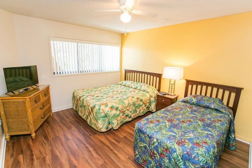 Hibiscus E204 Free Activities, Oceanfront, Wifi, 3 Pools