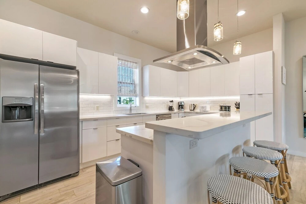 Modern 4BR Townhouse Near French Quarter