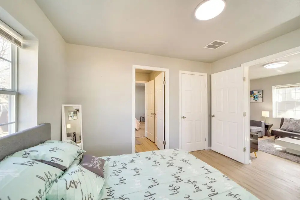 Convenient Tulsa Home - 2 Mi to Downtown