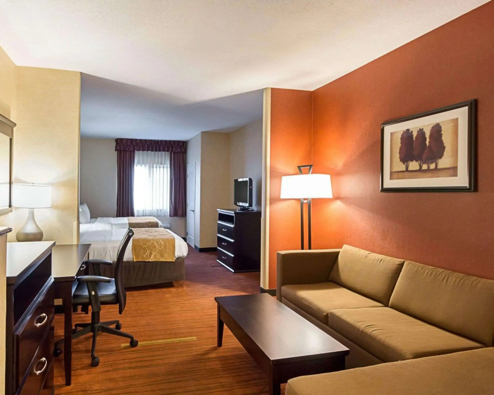 Comfort Suites Airport