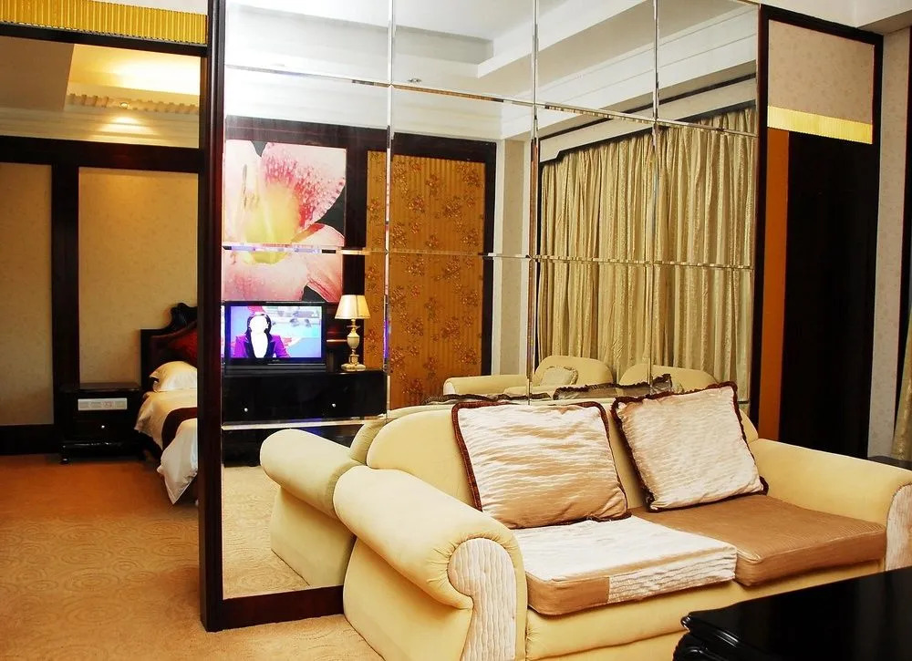 Ruilong Hotel