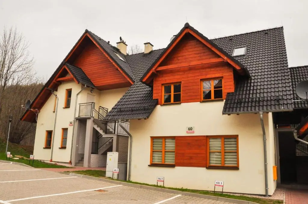 Domek Karpatka 2 przy wyciągu narciarskim 4 pokoje dwie łazinki