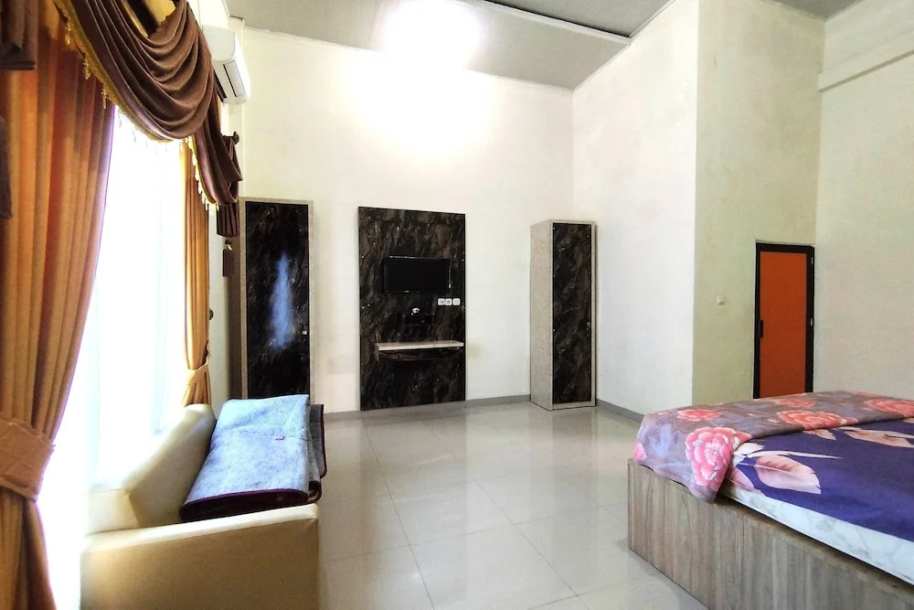 RedDoorz near Islamic Center Jambi