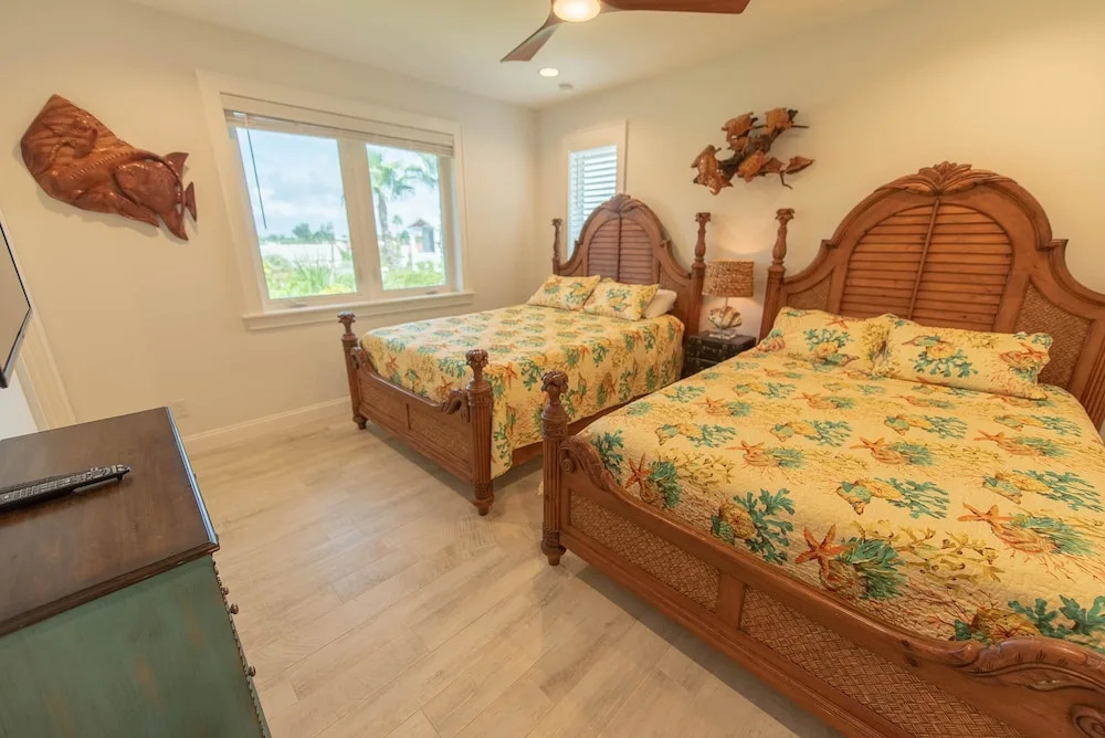 Anna Maria Grand Beach House Apartment 9
