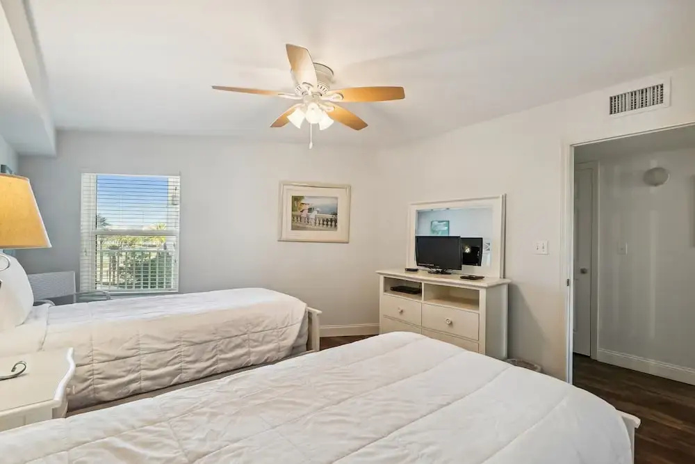 Seacrest 301B is a 2 BR Gulf front on Okaloosa Island by RedAwning