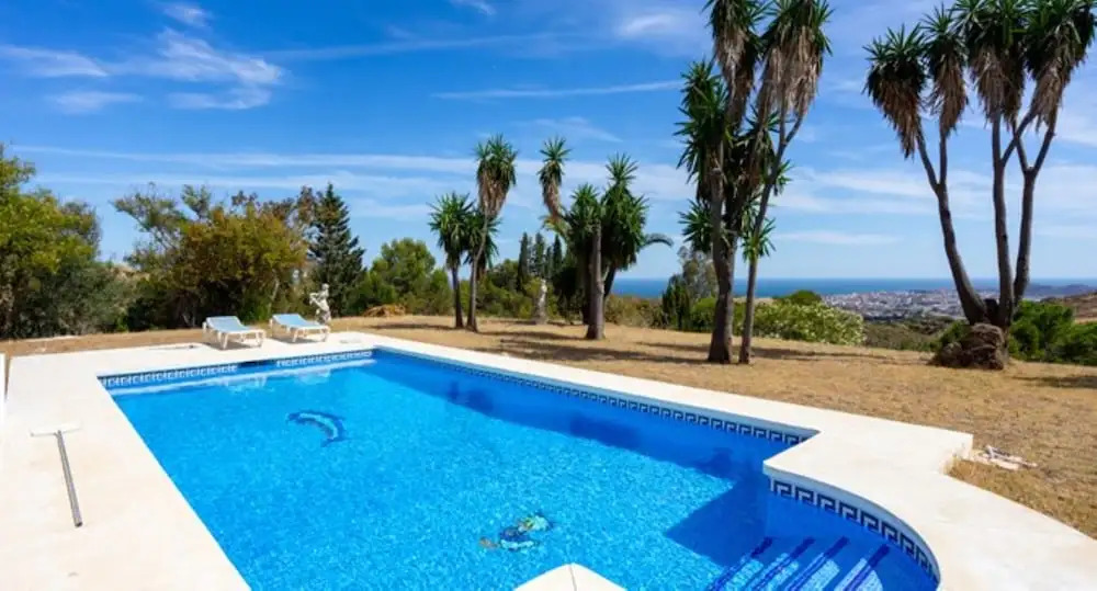 Villa - 4 Bedrooms with Pool, WiFi and Sea views - 107886