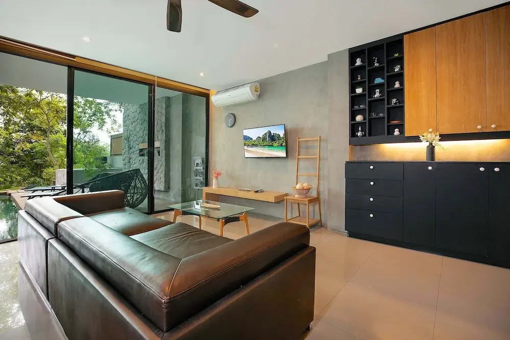 Avant-Garde 4BR Pool Villa Otero Kamala