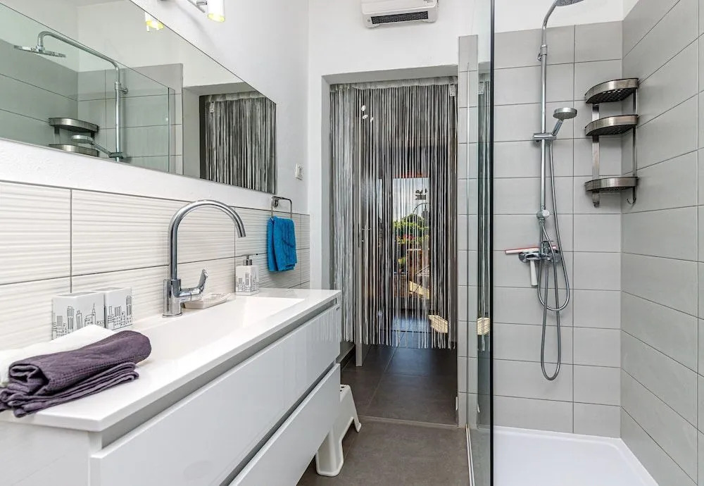 Family Friendly House Kacana - Happy Rentals