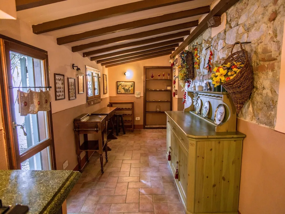 Tasteful Apartment in Roselle Terme With Fenced Garden
