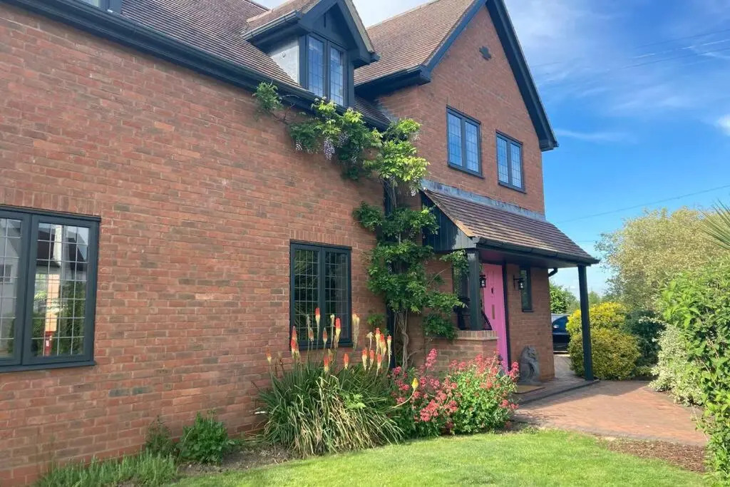 Hip & Stylish House, edge of The Cotswolds