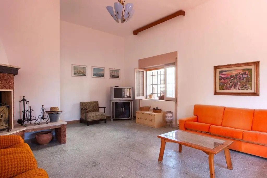 Casa con 3 camere letto e giardino spiaggia m123