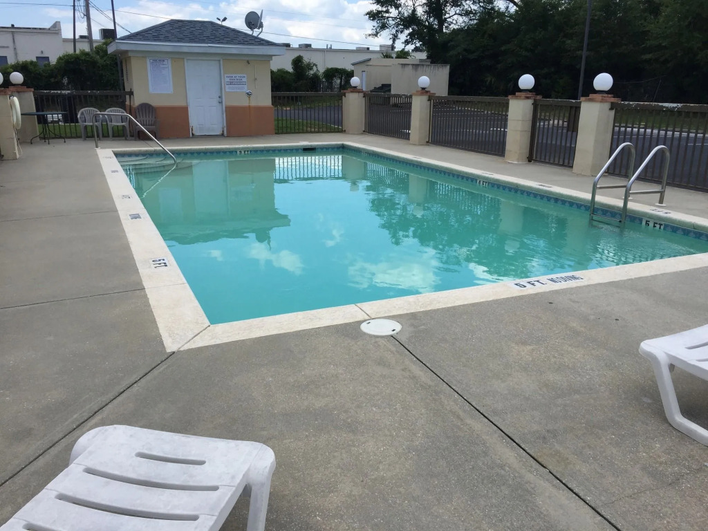 Regency Inn & Suites