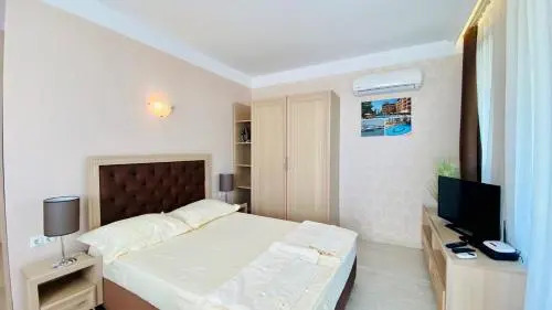 Bratanov Studio in Complex Harmony Suites 8
