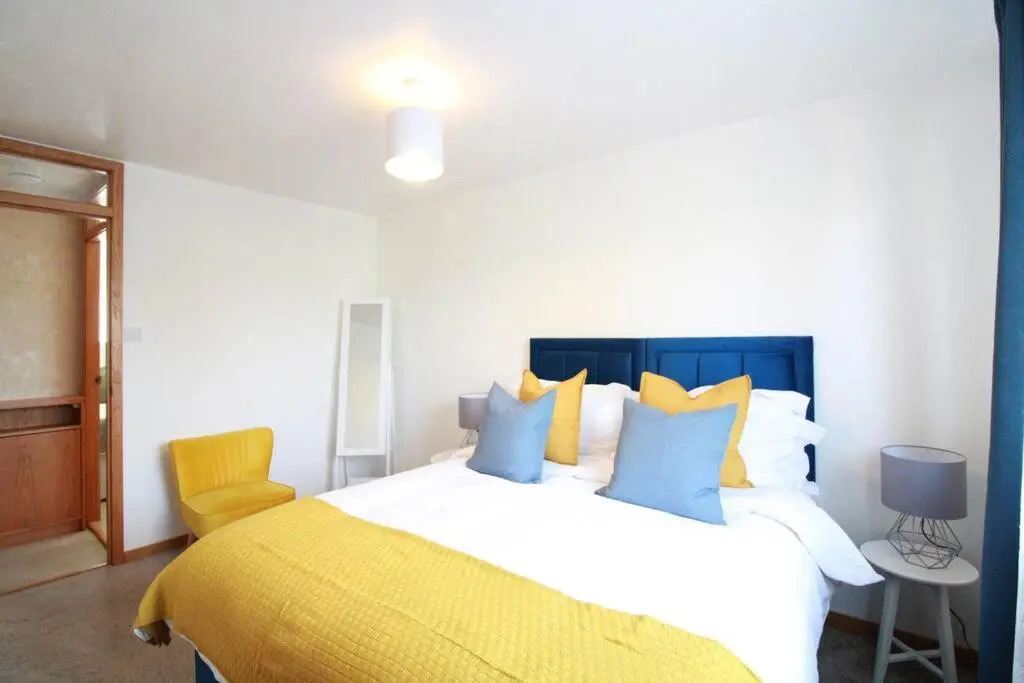 Cheerful Two-Bedroom Residential Home
