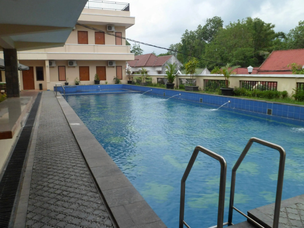 Front One Resort Yogyakarta