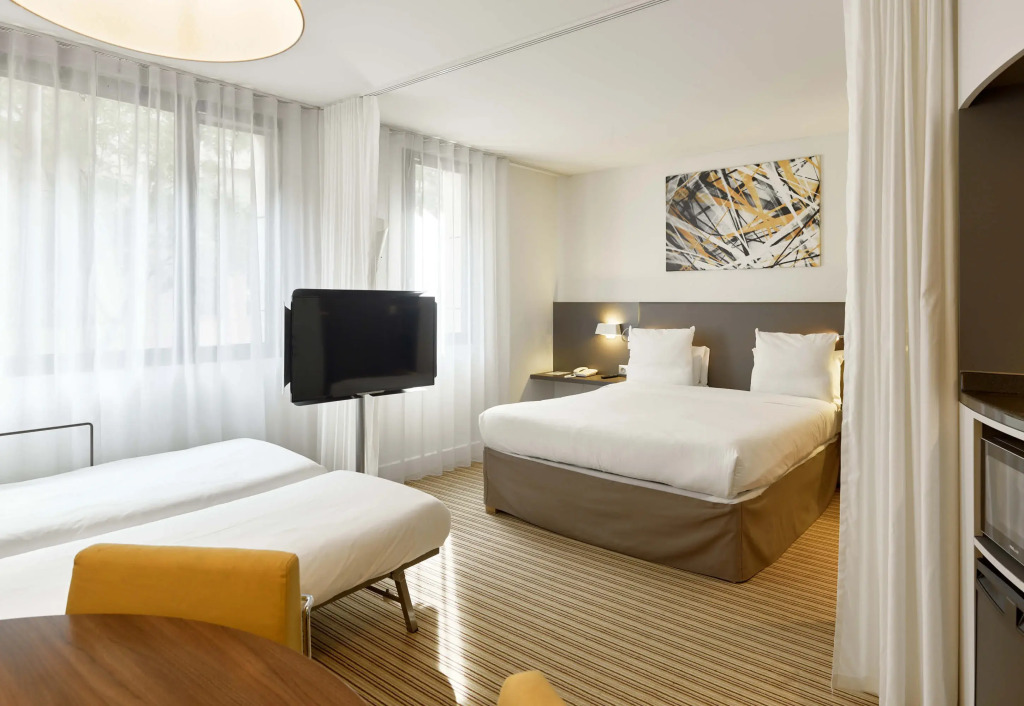 B&B HOME Rueil-Malmaison Gare
