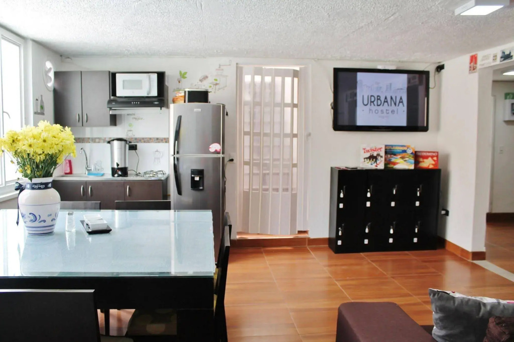 Urbana Hostel
