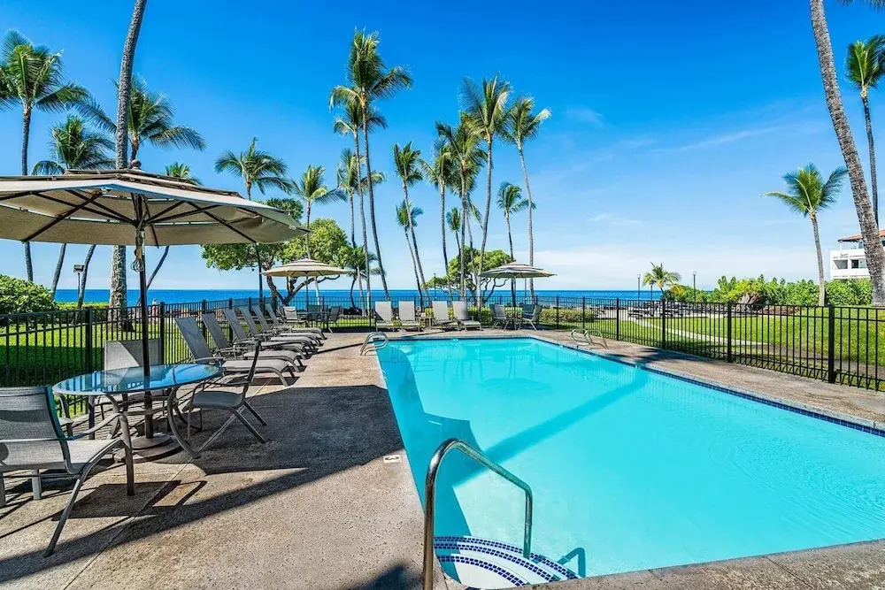 Desirable Ground Floor Unit - AC & Wifi - Concierge Included- Vrkcv