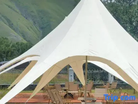 Xingye Snow Mountain Courtyard (Xinduqiao Town)