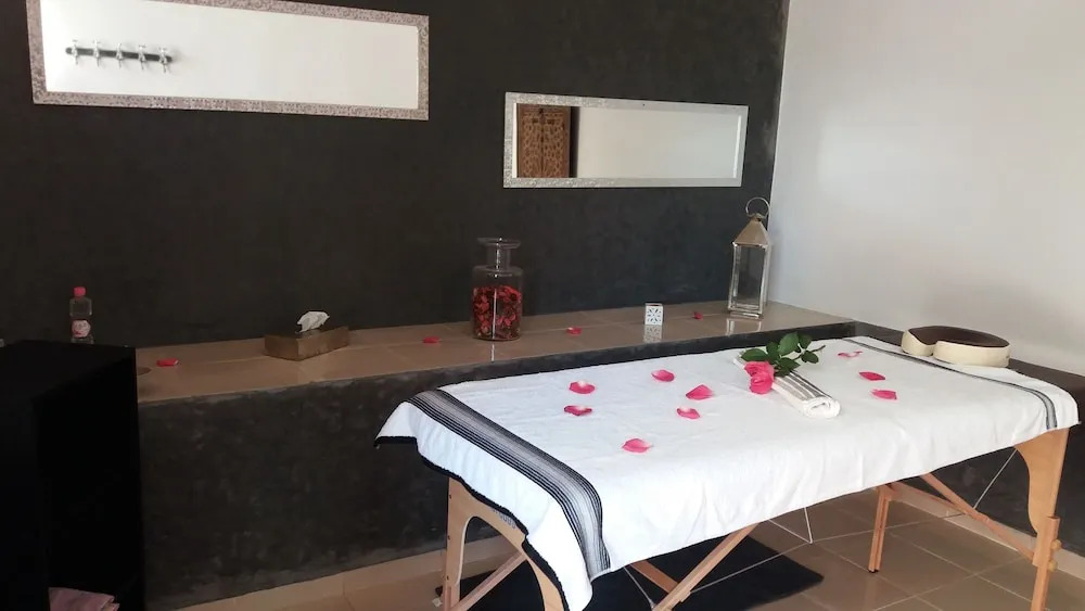 Villa Atika - Maison dHôtes & SPA