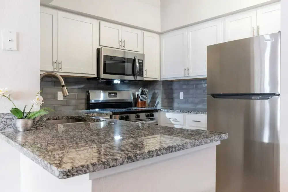 Landing Stylish 1BD Pool Gym