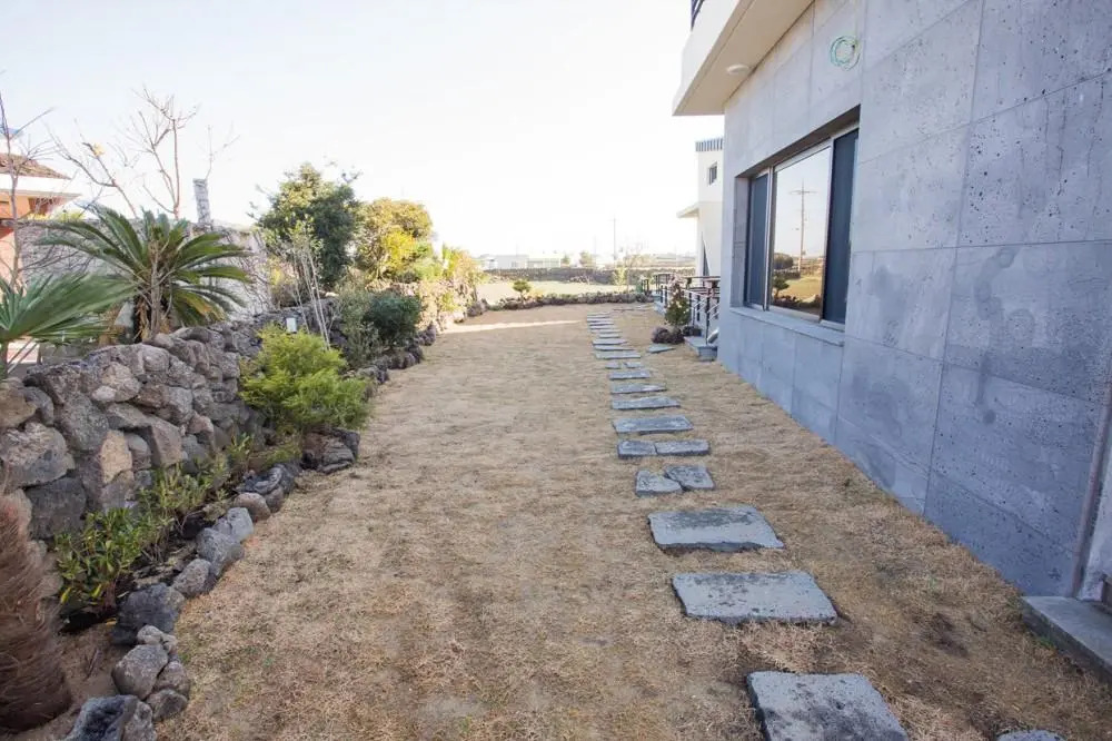 Arapani Pension