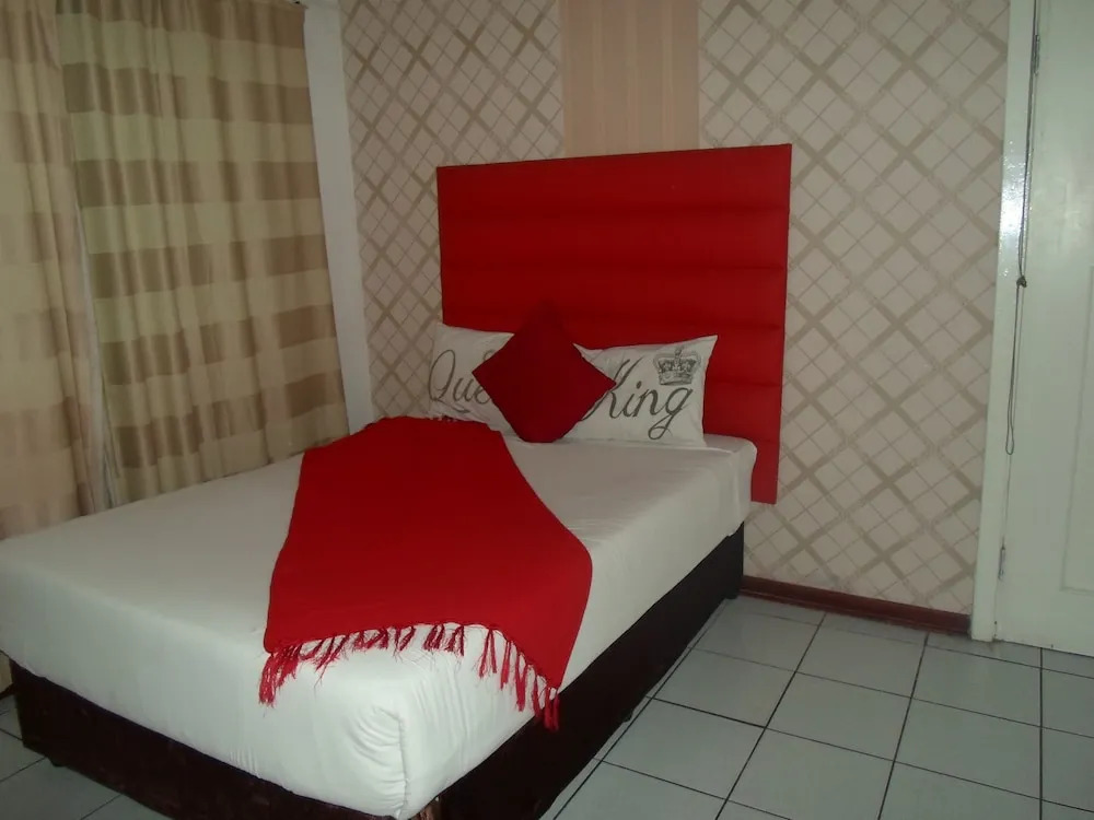 Serena Hotel