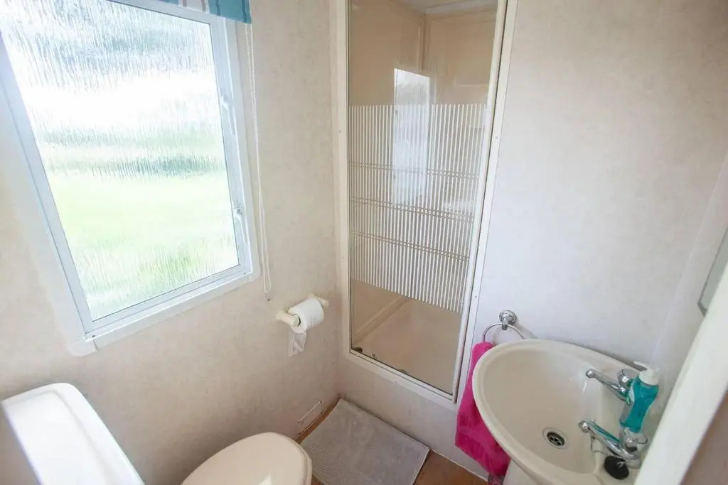 Beautiful 3-bed Cabin in Pembrokeshire Coast