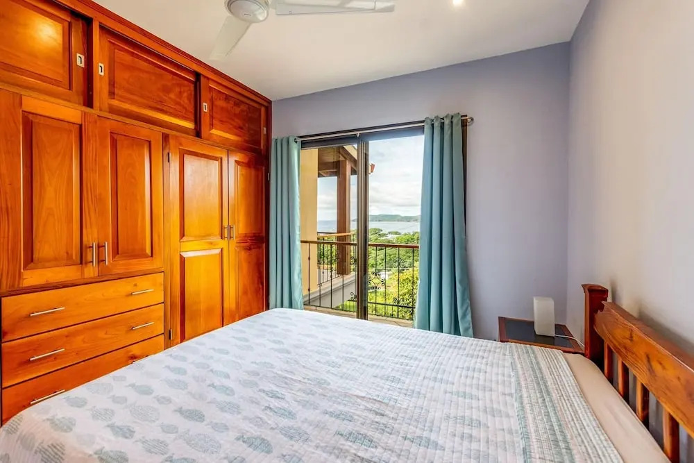 2 Bedroom Ocean-View Condo with Pool