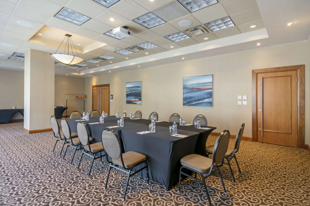 Best Western Premier Chateau Granville Hotel & Suites & Conference Centre