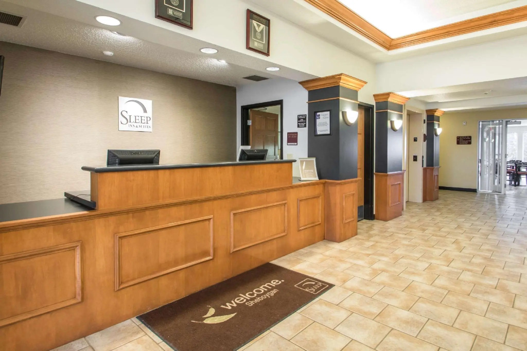Comfort Inn & Suites Sheboygan I-43