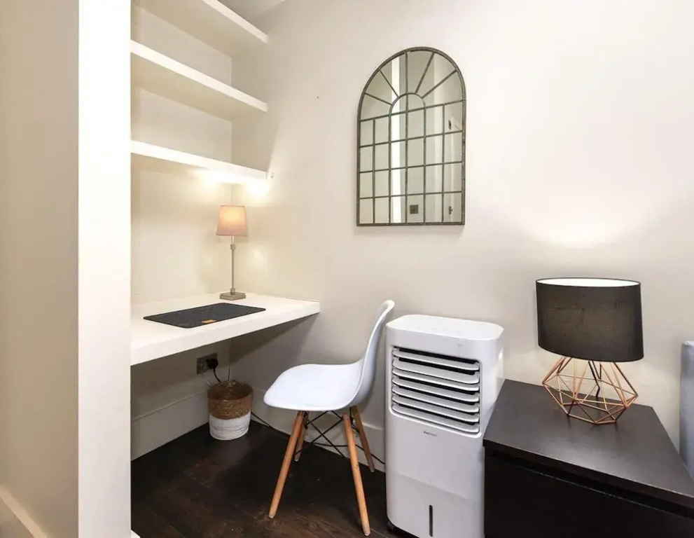 Spacious 4BR Victorian Estate in Kensington