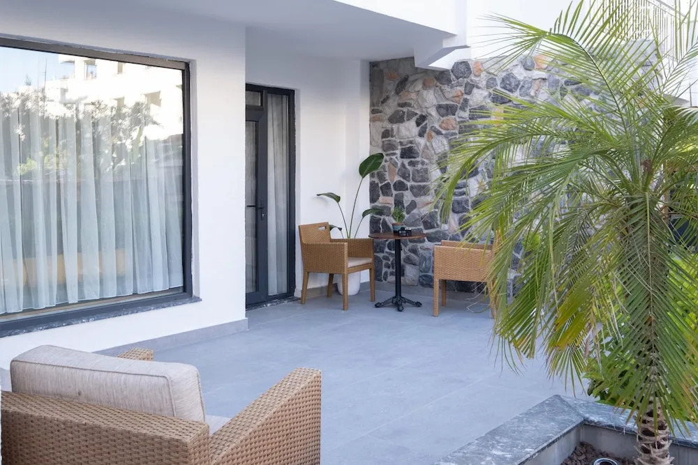 Wolf Suites