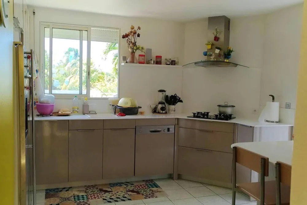House with 2 Bedrooms in Sainte-Rose, with Enclosed Garden And Wifi - 300 M From the Beach