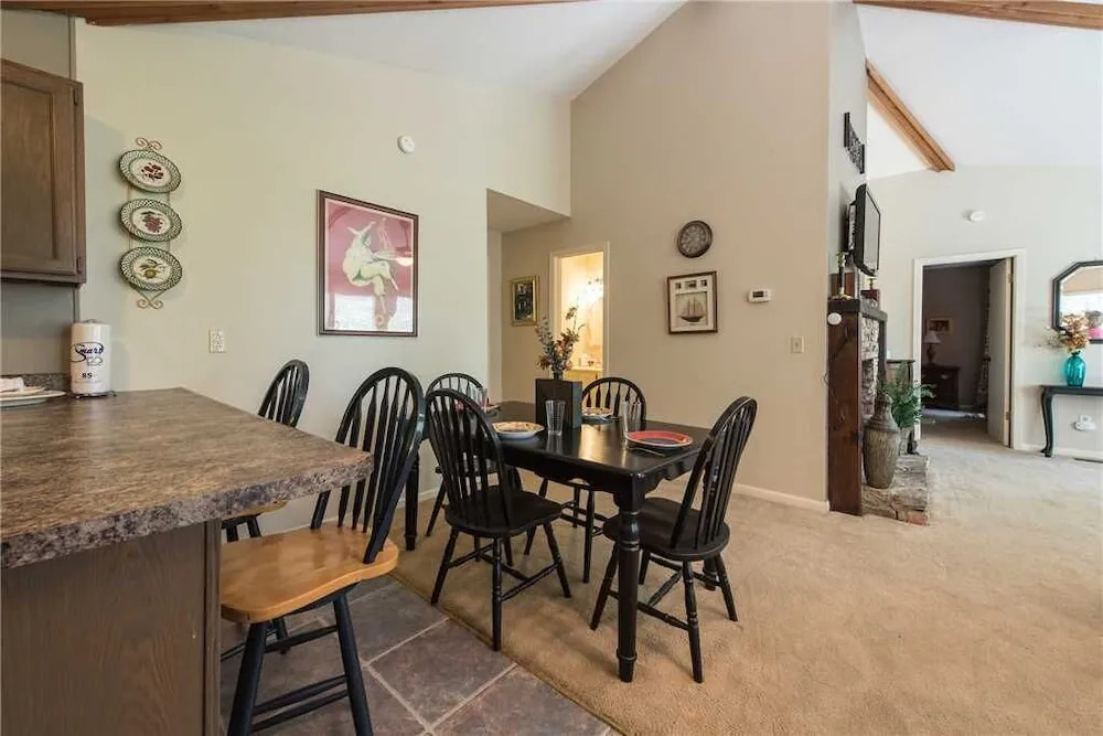 Believe, 2 Bedrooms, Pool Access, WiFi, Hot Tub, Pet Friendly, Sleeps 6