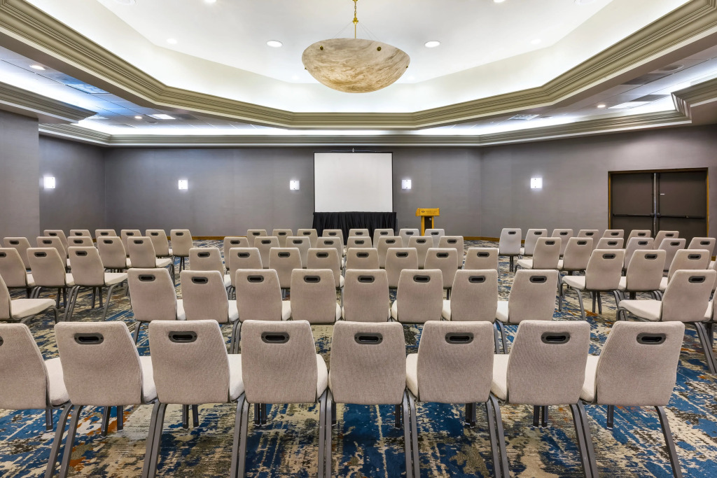 Crowne Plaza Columbus North - Worthington by IHG