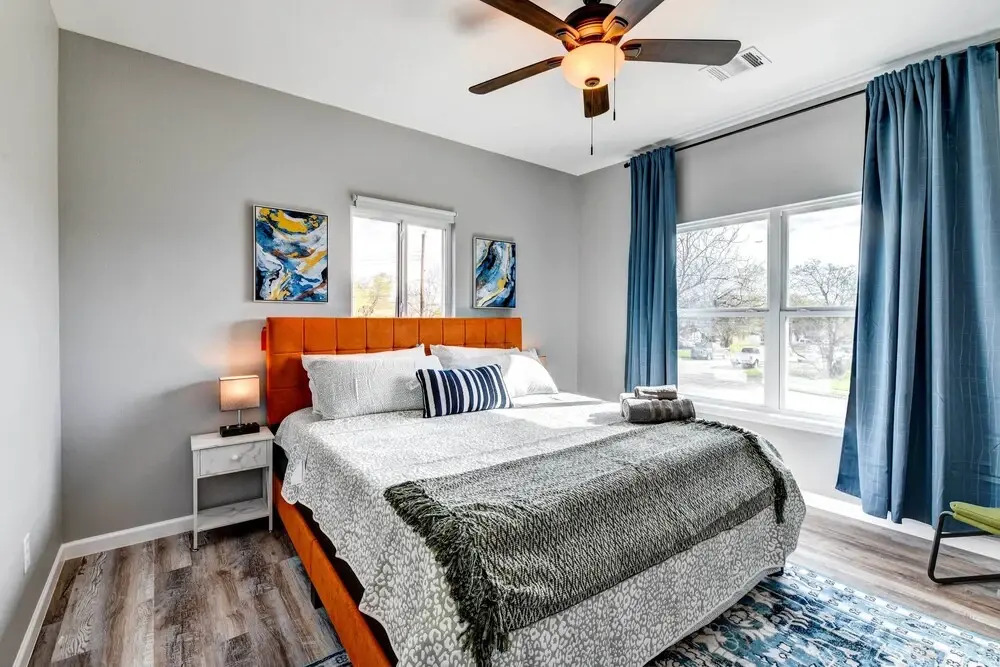 Arlington Home w/ Yard: 2 Mi to At&t Stadium!