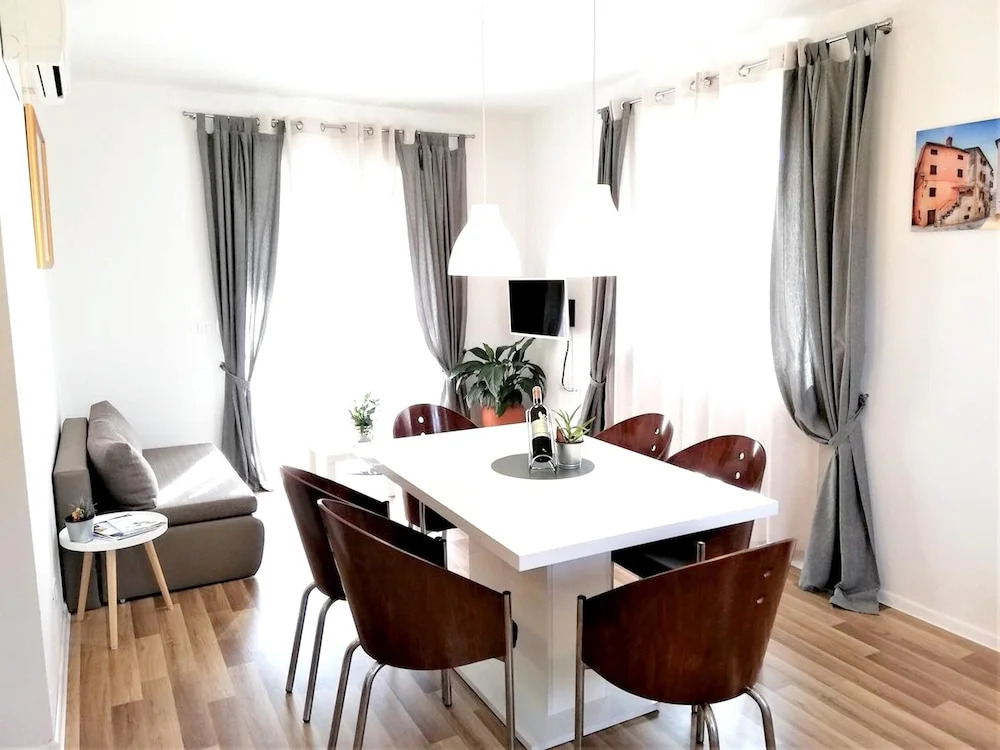 Apartment With one Bedroom in Bale, With Shared Pool, Furnished Terrace and Wifi - Near the Beach