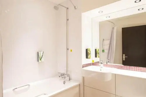 Premier Inn Birmingham Broad Street (Brindley Place)
