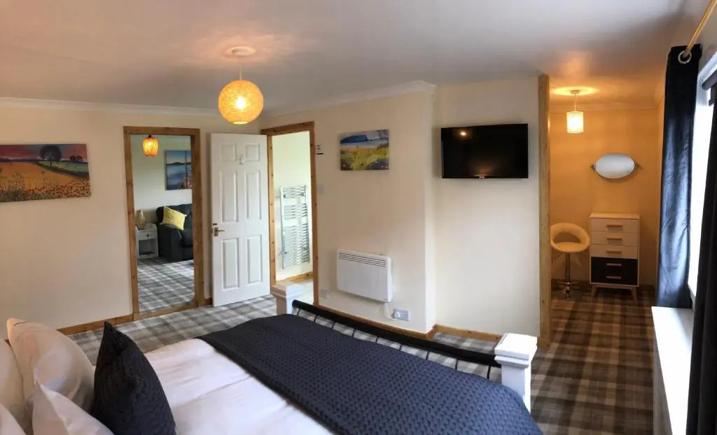 Old School B&B Super King Exclusive 5 Room private suite