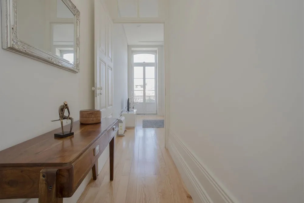 Liiiving - Downtown Spacious Studio