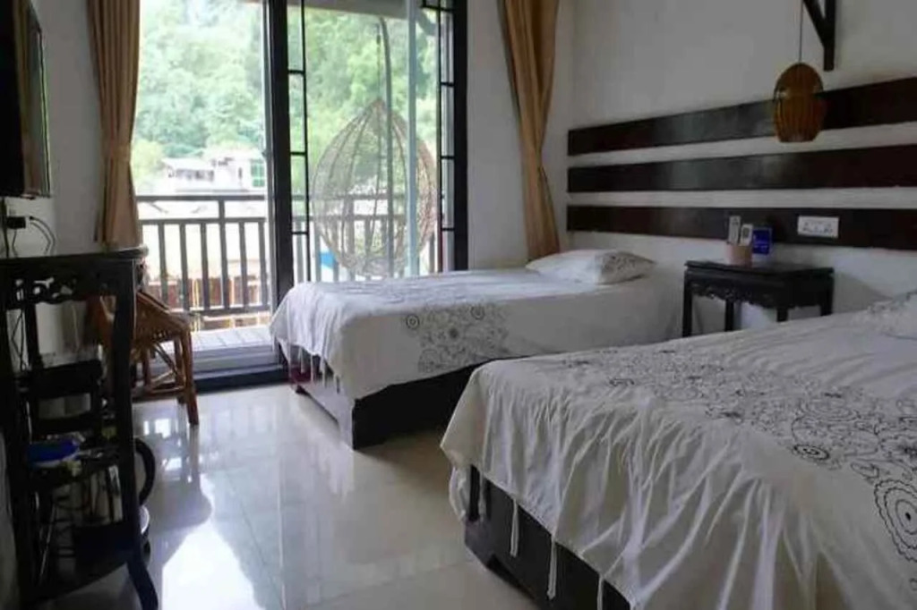 The Old Place In't Youth Hostel