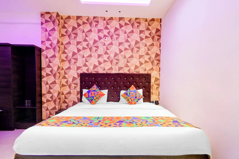 Fabhotel Royal Residency